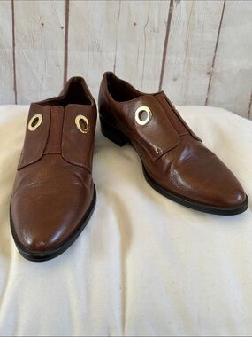 Dunion Brown Loafers with gold circle accents and elastic middle size 8